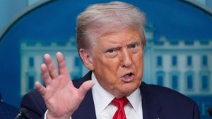 Amerika yongereye igihe cyo kutarasa kuri Iran