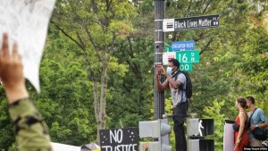 Abanyamerika bateguye imyigaragambyo ikomeye yo kwamagana ivangura n'urugomo rukomeje gukorerwa abirabura