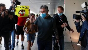 Se wa Lionel Messi akaba n'umujyanama we yaganiriye na perezida wa Barcelona
