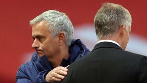 Jose Mourinho yahaye ubutumwa butangaje Ole Gunnar Solskjaer nyuma yo kumunyagira