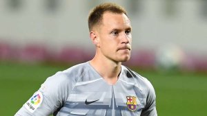 Umunyezamu Ter Stegen yasabye FC Barcelona ikintu gikomeye kugira ngo ayongerere amasezerano bicamo ibice abayobozi