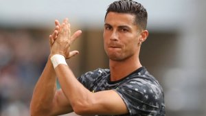 Cristiano Ronaldo yanze kubanza mu kibuga kubera impamvu ikomeye