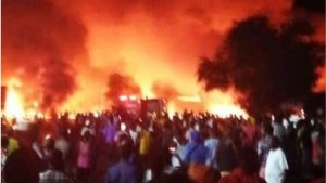 Sierra Leone: Ikamyo yari itwaye ibikomoka kuri peteroli yakoze impanuka abasaga 100 barapfa