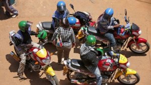 Igiciro cyo kugenda kuri moto cyagabanyijwe abamotari bahabwa igihe ntarengwa cyo kuba bafite mubazi bose