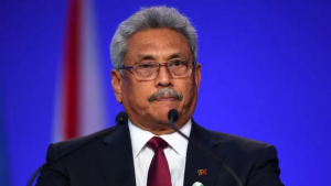 Perezida wa Sri Lanka uheruka kurokoka abaturage yahunze n'indege ya gisirikare