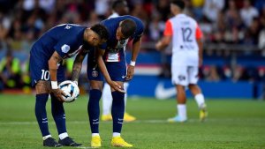 Hamenyekanye umukinnyi wagiye hagati Mbappe na Neymar Jr bagiye kurwana