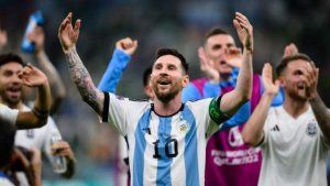 Messi yahishuye amakipe 4 abona ahanganiye igikombe cy'isi na Argentina