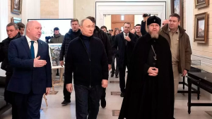 Perezida Putin yagiye gukorera ibirori muri Crimea yambuye Ukraine