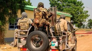 Igisirikare cya Nigeria cyarashe ku baturage bari mu masengesho kibitiranyije n'ibyihebe