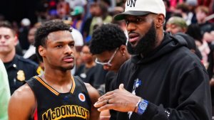 Lebron James yabaye umukinnyi wa mbere ugiye gukinana n'umwana we muri NBA