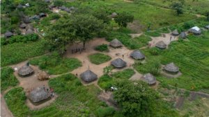 Uganda: Inkuba yasanze impunzi zari mu nkambi zisenga yica 14