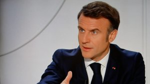 Perezida w'u Bufaransa yahamije ko Ukraine itazisubiza ubutaka yambuwe