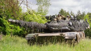Mu bifaru bya Abrams Amerika yahaye Ukraine mu kurwanya u Burusiya, hasigaye bitanu