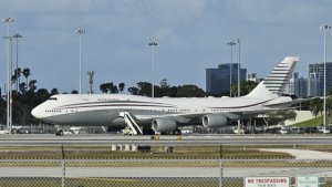 Indege Qatar yahaye Amerika izahindurwa ‘Air Force One' mu mezi atandatu
