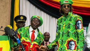 Umuhungu wa Robert Mugabe ukurikiranyweho gukoresha ibiyobyabwenge yitabye urukiko
