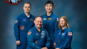 NASA yagaruye ku Isi igitaraganya abashakashatsi bayo kubera umwe warwaye
