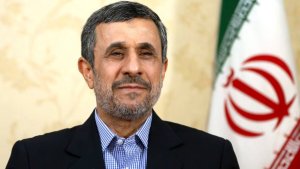 Mahmoud Ahmadinejad wabaye Perezida wa Iran yaguye mu bitero bya Amerika