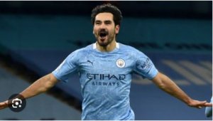 İlkay Gündoğan ashobora gusubira muri Manchester City
