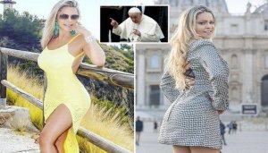 Umukobwa yafashe icyemezo gitangaje nyuma yo kwangirwa kwinjira I Vatican yambaye impenure