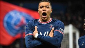 Kylian Mbappe yahishuye abakinnyi 3 bakwiriye kuvamo utwara Ballon d'Or n'uwo aha amahirwe