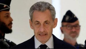 Nicolas Sarkozy wayoboye u Bufaransa yakitiwe gufungwa imyaka 5 kubera amafaranga ya Gaddafi yariye