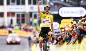 Tadej Pogacar yakoze amateka yegukana Tour de France ku nshuro ya 2 yikurikiranya