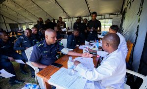 Abapolisi barenga 180 batanze amaraso yo kuzafashisha abarwayi