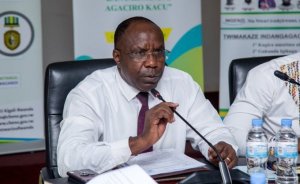 Umuhungu wa Dr Habumuremyi yarenzwe n'ibyishimo nyuma yo kumva ko se yahawe imbabazi na Perezida Kagame