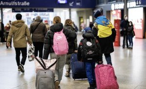 EU igiye gutangira kugabanya inkunga igenera Abanya-Ukraine bahunze