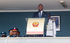 Mu gihugu cya Mozambique abasirikare bakuru basabwe kuva mu ngo no mu biro bakajya ku rugamba