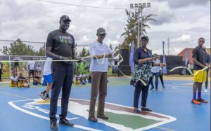 Perezida Kagame yafunguye ku mugaragaro ikibuga cya basketball Kimironko 