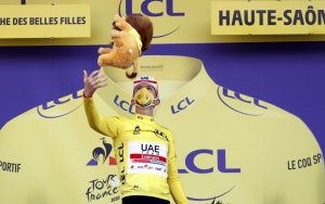 Umunya Slovenia Tadej Pogacar yateye intambwe ikomeye yo kwegukana Tour de France 2020