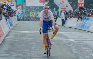 Alexandre Geniez yegukanye Agace ka Gatanu ka Tour du Rwanda 2022 Muhanga - Musanze