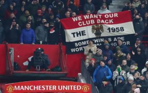Hasohotse urutonde rw'uko amakipe yo muri Premier League arutanwa kugira abafana bishimye 