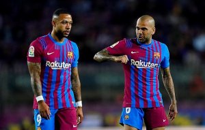 Hamenyekanye ukuri ku byavuzwe ko Memphis Depay yishyuriye ingwate Alves ngo afungurwe