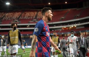 Umukinnyi wa Bayern Munich yatangaje ko yishimiye kubona Messi afite agahinda kenshi