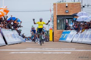 Henok Mulubrhan yegukanye Tour du Rwanda 2023 n'agace ka nyuma kitabiriwe na Perezida Kagame 