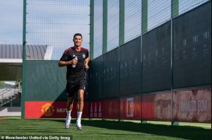 Cristiano Ronaldo yahaye ubutumwa bukomeye amakipe yo muri Premier League