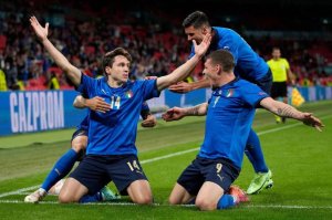 Euro 2020:Ubutaliyani bwageze muri ¼ bwiyushye akuya mu gihe Denmark yahaye isomo Wales