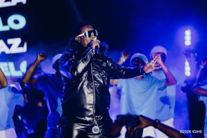 Bruce Melodie yitandukanyije na Kigali Universe na UGB yemezaga ko afitemo imigabane