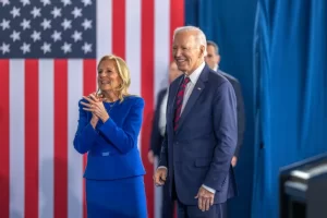 Umugore wa Joe Biden yatangaje icyateye umugabo we kwitwara nabi mu kiganiro mpaka cyabaye 2024