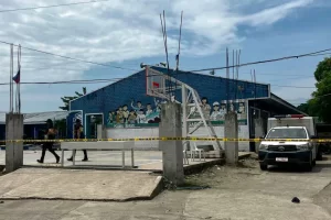 Filipine: Abanyeshuri Babiri Barashe Bagenzi Babo, Batatu Bahasiga Ubuzima