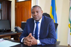 Dr.Isaac Munyakazi ashobora gufungwa imyaka igera kuri 7 ibyaha akekwaho bimuhamye