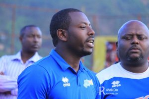 Muhawenima na Runigababisha bari bakomeye mu buyobozi bw'abafana ba Rayon Sports bahagaritswe umwaka