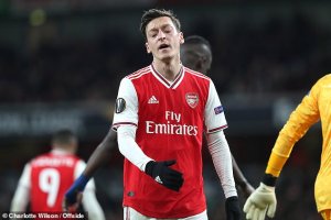 Mesut Ozil yatangaje impamvu yatumye akurwa mu ikipe ya Arsenal nyuma yo gusubukurwa kw'imikino