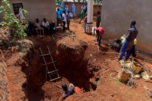 Nyarugenge: Imibiri isaga 100 y'abishwe muri Jenoside yakorewe Abatutsi yabonetse mu rugo rw'uwayikoze 