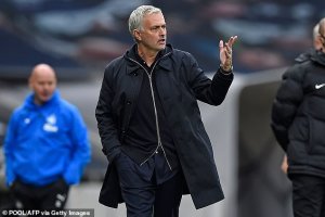 Jose Mourinho yibasiye bikomeye Manchester United yamwirukanye nabi