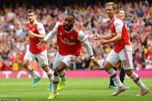 Arsenal irashaka kugurisha Lacazette kugira ngo izane rutahizamu wa Chelsea 