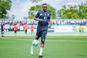 Niyonzima Olivier "Seif" ari mu biganiro byimbitse na Rayon Sports nyuma yo kwirukanwa na APR FC