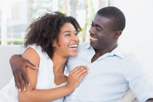 Reba hano ibintu 7 by'ingenzi utaruzi umukobwa yagakwiye kwirinda gukorera imbere y'umukunzi we